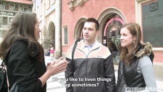 Tini lánynak bejön a méretes fasz