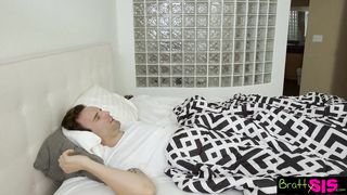 Perverz tini picsa a nevelő faterjával szexel