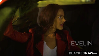 BlackedRaw - Evelin Stone élvezi a hatalmas pélót