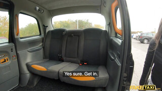 Fake Taxi - Tini hölgyemény és a hatalmas taxis dákó
