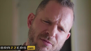 Brazzers - Honey Gold a dögös félvér hölgyemény