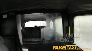 FakeTaxi - Csöcsös mami megrakva