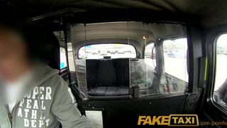 FakeTaxi - Kiki Minaj a csöcsös fekete bige