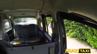 Fake Taxi - Brooke Jameson análba kefélve