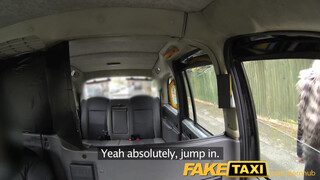 FakeTaxi - finn világos szőke picsa kalandra vágyik