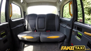 Fake Taxi - Ashleigh Devere a méretes kannás picsa