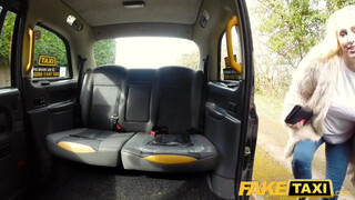 Fake Taxi - Méretes keblű világos szőke meghágva