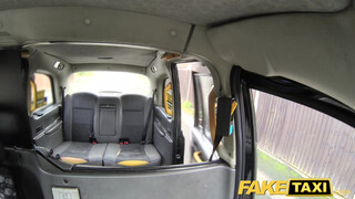 Fake Taxi - Rina Ellis a szexy sulis bige