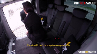 FuckedInTraffic - Jocelyne bombázó cseh lány és a sofőr