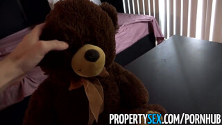 PropertySex - Morgan Lee rendesen megdöngetve