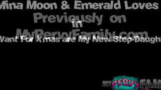 Mina Moon és Emerald karácsonyi baszása