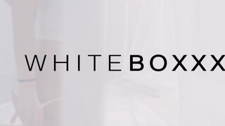 WhiteBoxxx - kicsmellű kisasszony durván megdugva