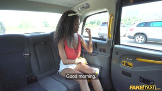Fake Taxi - Tina Fire a nagy kannás csoki spiné
