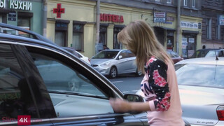 Emily Thorne a méretes tőgyes barátnő