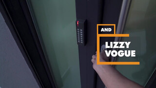 POV - Három fiatal nőci megosztja a pélót