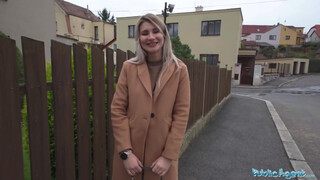 Public Agent - Marsianna Amon a hatalmas kannás hölgyemény