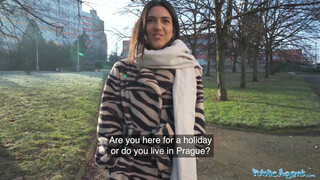 Public Agent - Lena Coxx kiborotvált pinája megkefélve