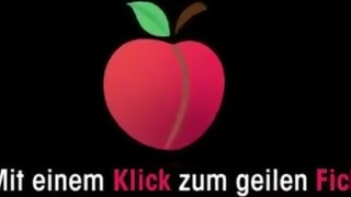 Amatőr tetovált hatalmas csöcsű tini picsa