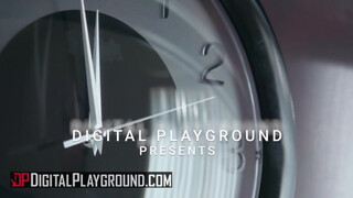 DigitalPlayground - Kira Noir a dögös félvér kisasszony