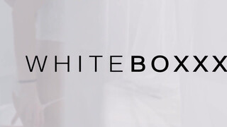 WhiteBoxxx - Jolee Love a izgató hatalmas didkós német milf
