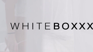 WhiteBoxxx - Eveline Dellai popsiba tolva