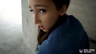 Carmen Rae kicsike pinája hardcore dugásba keveredik a castingon